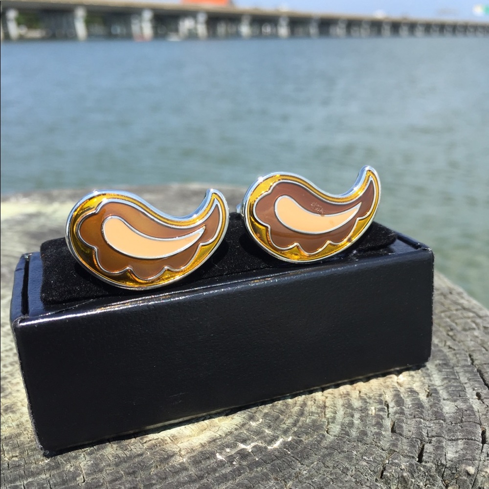 Cuff links
